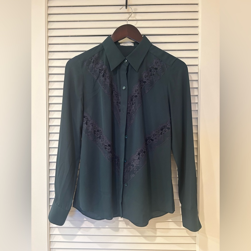 Green blouse with lace detail